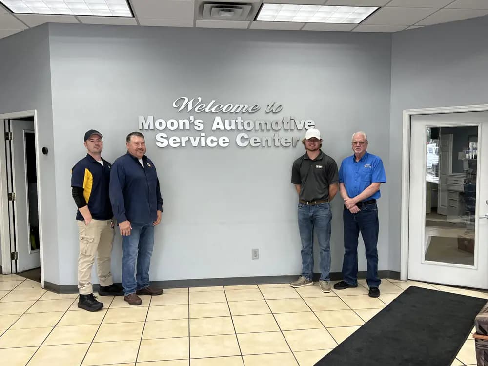 Moon's Auto Center Library Image
